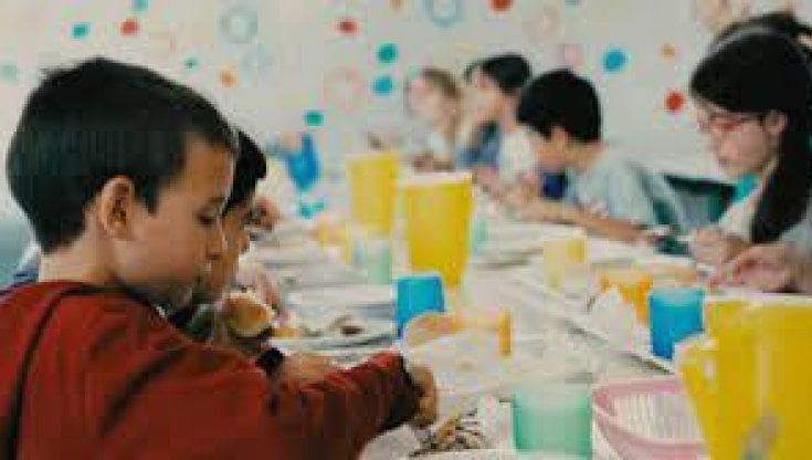 Svolta nelle mense scolastiche: Roma prima città a imporre il certificato ai lavoratori