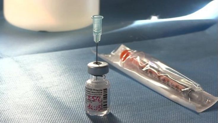 Vaccini, beffa all'Europa