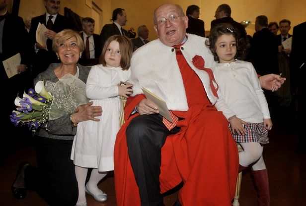 Onder, laurea in medicina