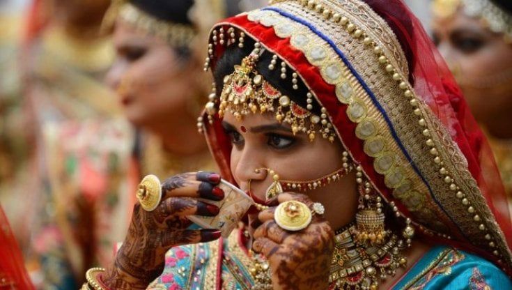 Lo sposo, la rivale, la fuga: storia di un grasso (e grosso) matrimonio indiano