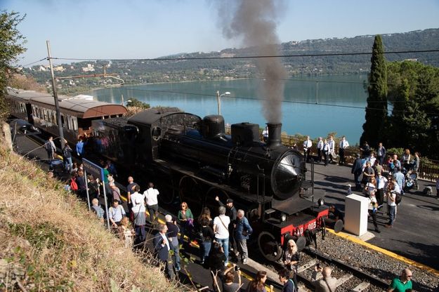 Roma-Castel Gandolfo, emozioni sul treno a vapore 