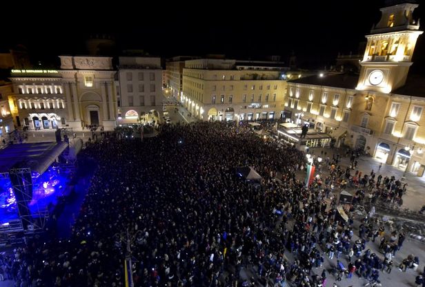 Parma concerto in piazza di Carmen Consoli
