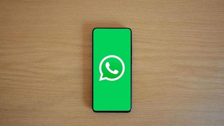WhatsApp si apre a chat alternative: messaggi, foto e video anche da chi non ha l’app Meta