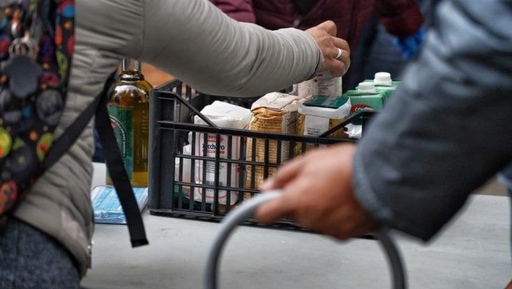 Scandicci, a 40 anni senza più un lavoro e senza casa: "Così siamo diventati poveri"