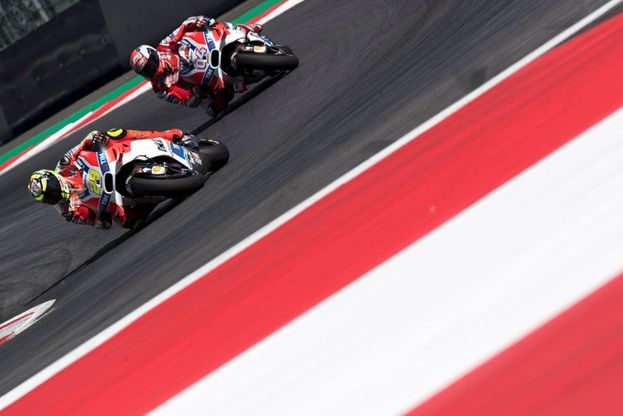 MotoGp: impennate e saluti, la gioia di Iannone per la vittoria al Gp d'Austria