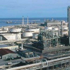 Priolo, il nuovo piano industriale di Lukoil: "Non abbandoneremo la raffineria"