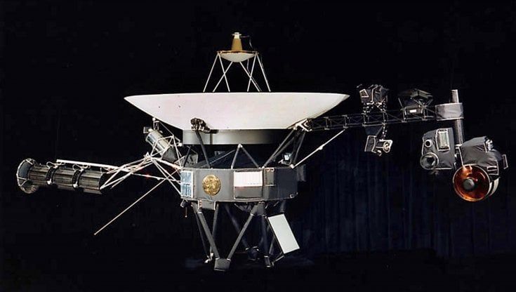Voyager, quella lettera al futuro delle sonde gemelle in volo verso l'infinito da 45 anni