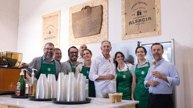 Il fondatore di Starbucks Howard Schultz progetta di aprire un locale in Sicilia: “Proporrò Palermo o Catania”