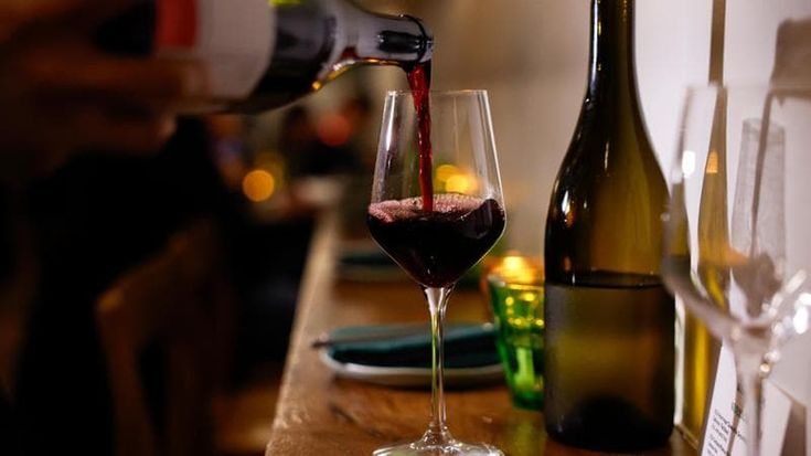 Effetto wine bar: quando un calice può bastare
