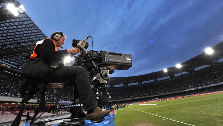 Calcio, cambia la torta dei soldi e ora le big tremano