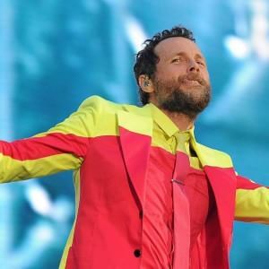Jovanotti: "Renzi ha grande occasione, ma basta parlare di gufi"