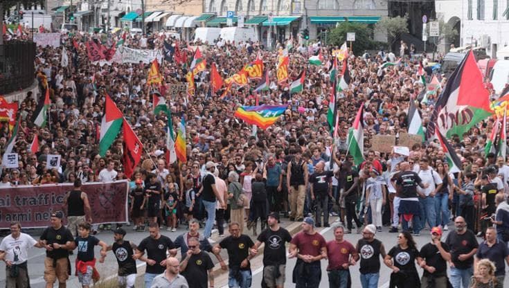 La marcia dei 20mila per Gaza: “Genova epicentro del terremoto”
