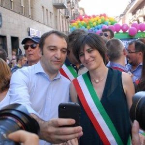 A Roma prove di governo 5S-Pd, ma a Torino volano stracci: "Appendino si dimetta"