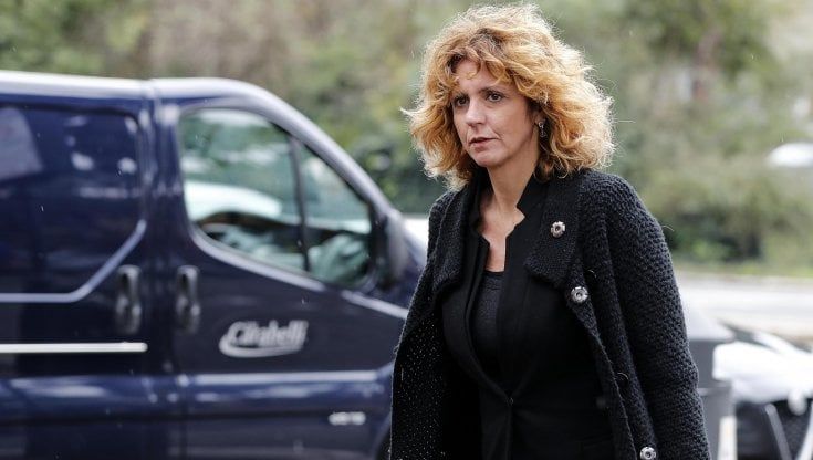 M5S, l'espulsa Barbara Lezzi annuncia ricorso: "Non voglio andarmene, mi candido al direttorio"