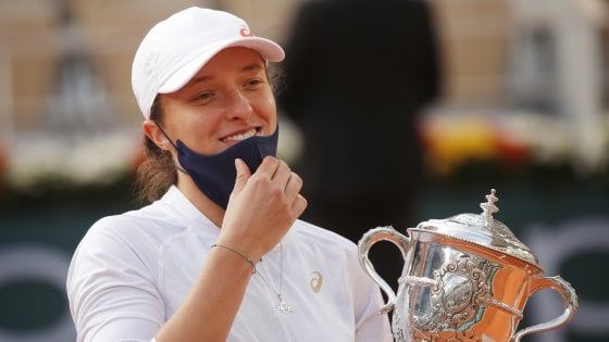 Tennis, Iga Swiatek vince il Roland Garros