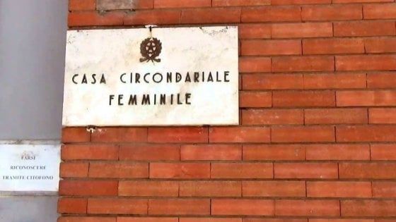 Bimbi in carcere, il governo vota contro le misure alternative per le madri detenute 