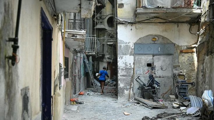 Forcella, morto uno dei tre bengalesi feriti nello scoppio
