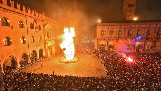 Capodanno tra divieti e controlli: così l'Emilia-Romagna saluta il 2015