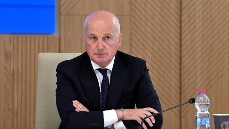 Manager sanità Iacolino indagato: “Favori al boss, lo fece parlare con vicepresidente Antimafia”