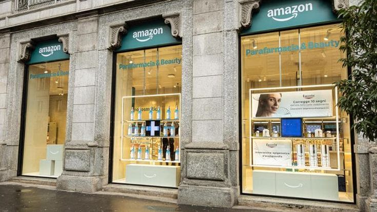 Amazon apre a Milano il primo negozio fisico in Italia: parafarmacia e beauty a Cadorna