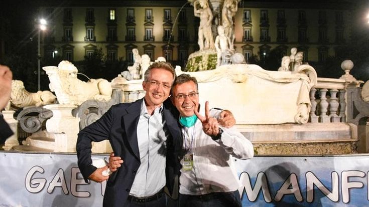 Il voto di Manfredi jr mette in imbarazzo il sindaco di Napoli nella corsa per l’Anci