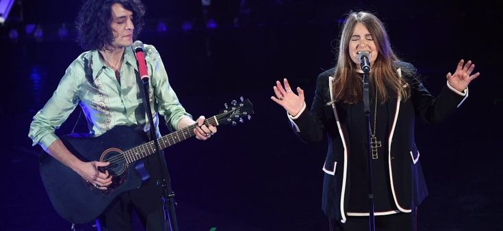 Sanremo, la serata finale e la scaletta. Baglioni: "I vecchi occupano ogni spazio, lasciamo parlare i giovani"