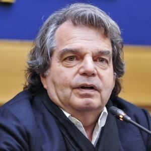 Riforme, su nuovo Senato i grillini usciranno dall'aula. Si spacca Forza Italia