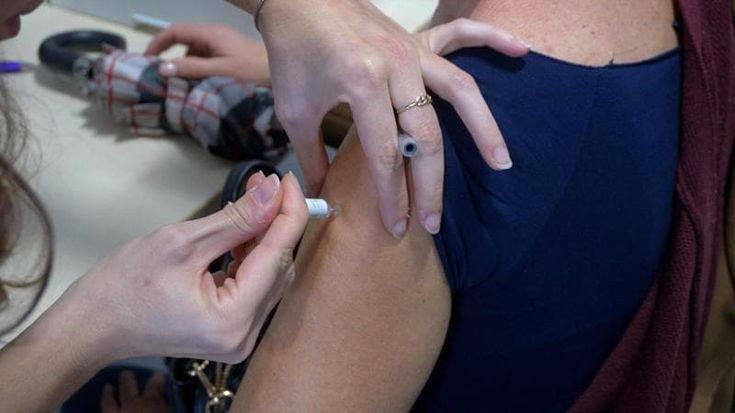 Vaccinazione antinfluenzale, il testimonial ha 107 anni: “È di un’efficacia assoluta, fatelo”