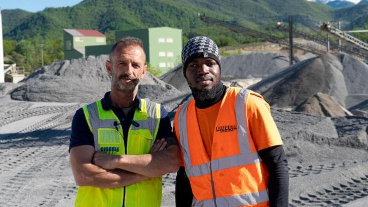 Patto industriali e terzo settore, con il progetto Laris i migranti trovano un lavoro e una casa