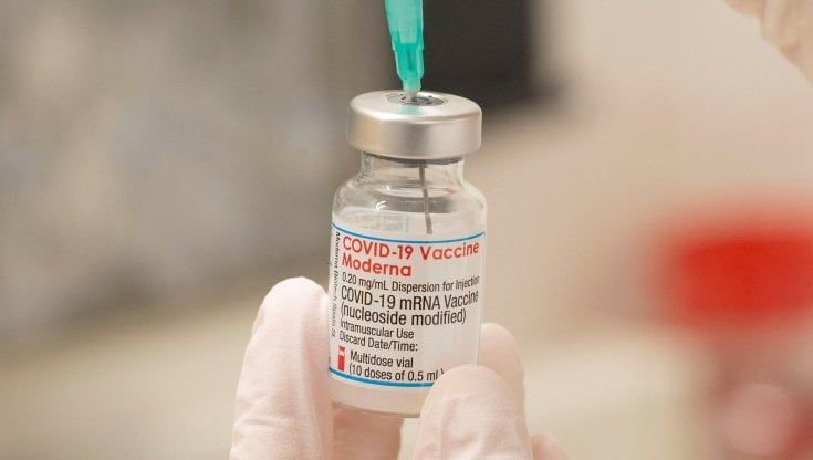 Il Codacons: “Risarcito 16enne malato per il vaccino anti Covid”