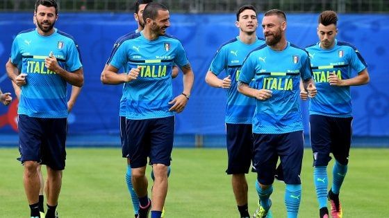 Il rebus di Conte resta l'attacco, Zaza scala posizioni