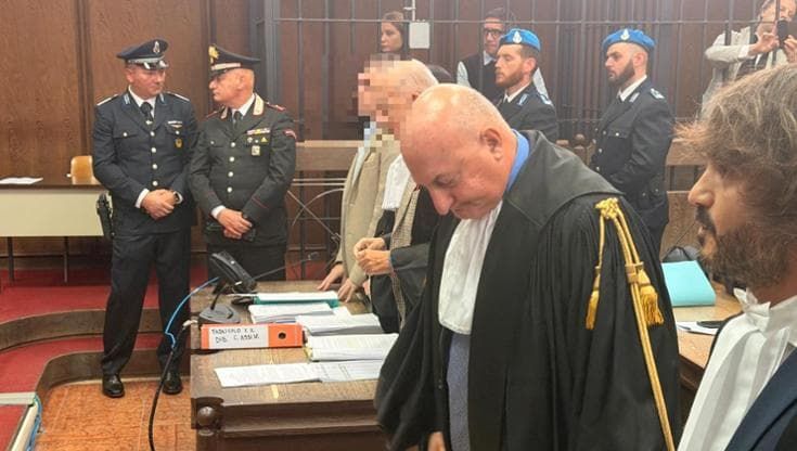 Morti in ambulanza, parte il processo a Luca Spada: in udienza scontro sull’autopsia della 85enne