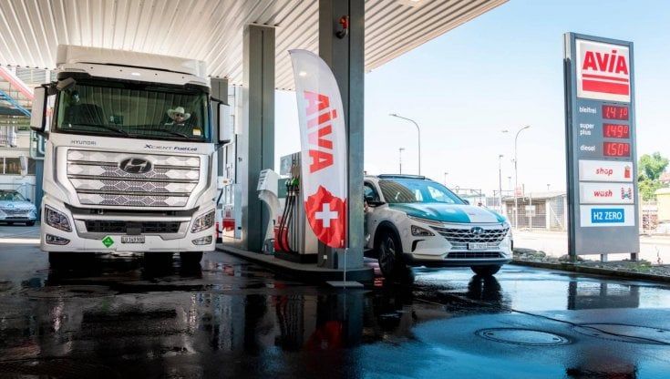 Hyundai a tutto idrogeno, una flotta da un milione di chilometri