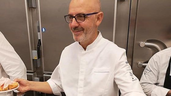 Pepe, il pizzaiolo di Caserta diventa Cavaliere della  Repubblica: ha preparato pizze e biscotti per i poveri