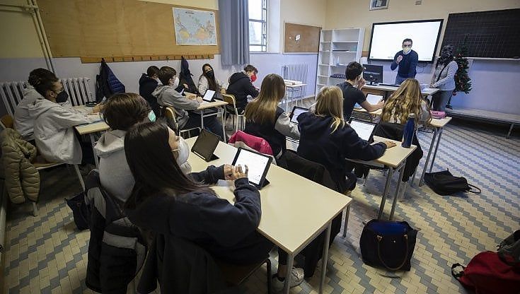 Più fiducia nella scuola, ma la Dad minaccia le relazioni dei ragazzi