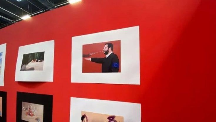 Quadro esplicito "contro" Salvini, è un caso l'opera di Luis Quiles