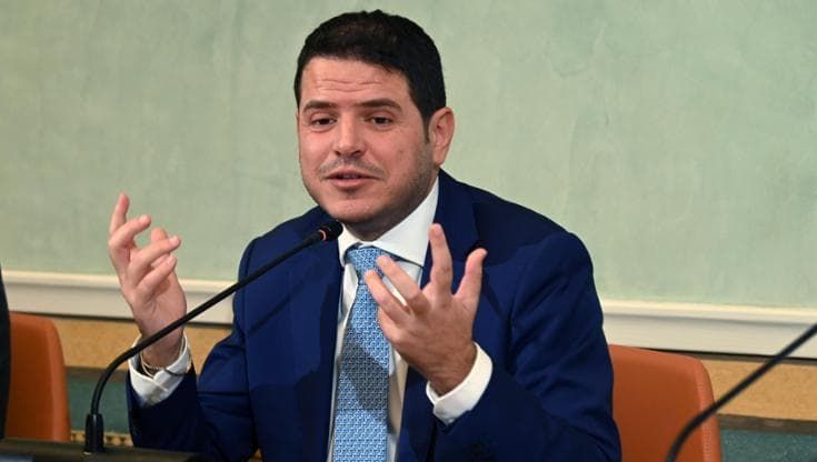 Galvagno indagato per corruzione: “Chiarirò tutto”. Solidarietà di Schifani, FI e FdI
