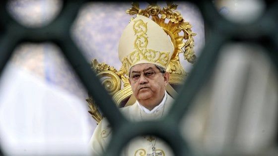 Il cardinale Sepe, messa in Duomo per i 10 anni a Napoli