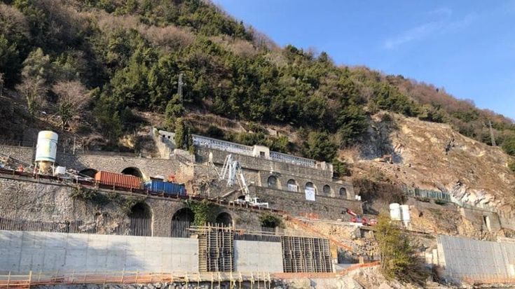 Corruzione Anas, ecco gli appalti pilotati: dalla statale Tremezzina sul lago di Como alla A4 Brescia Soave. “Ex funzionari diventati imprenditori privati”