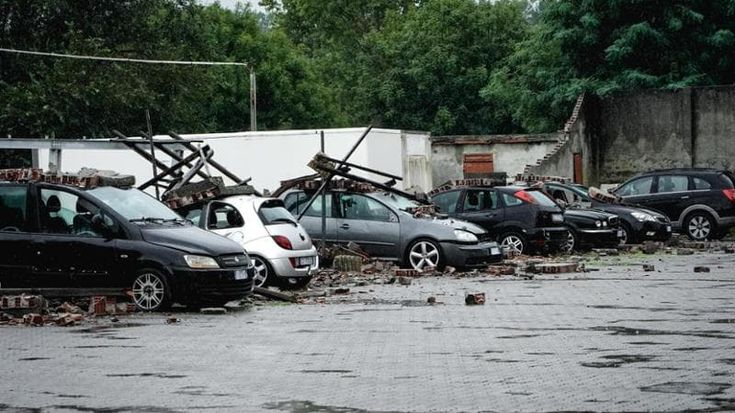Dopo il caldo, tornado e uragani: 260 interventi in poche ore