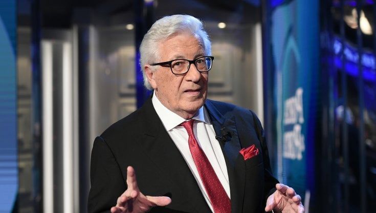 Peppino di Capri, super ospite della terza serata di Sanremo 2023. Per il cantante record di presenze