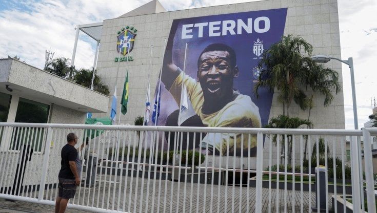Eroi e tanatos, anche lo sport si scopre mortale
