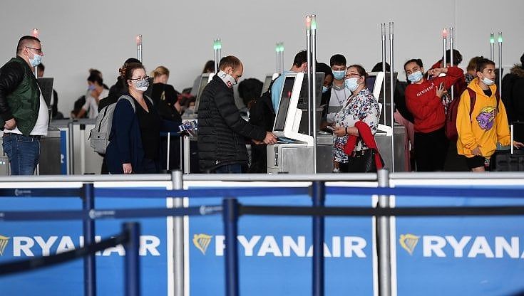 L'odissea di una ragazza pugliese a Londra: "I voli sono bloccati, ma Ryanair non li cancella mentre l'ambasciata conferma il blocco"