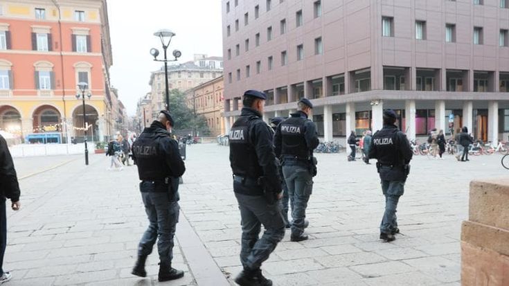 Bologna, zone rosse prolungate fino a settembre. “Calano furti e rapine”