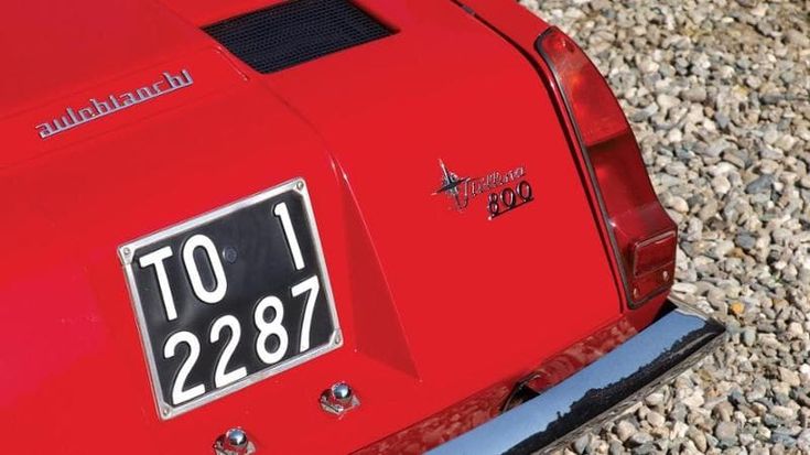 Targhe storiche, definitivo il via libera al ripristino