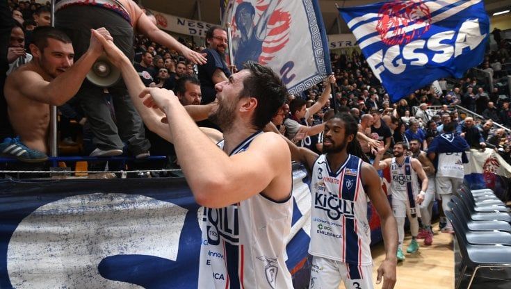 Basket, il pagellone: stavolta c'è solo la Fortitudo, voto 8 pieno. La Virtus da 5 risicato