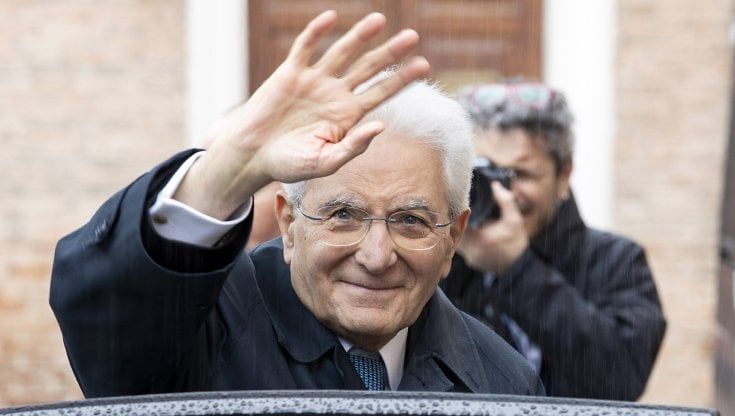 L'invito della casa reale a Mattarella: il presidente vola a Londra per l'incoronazione di Re Carlo