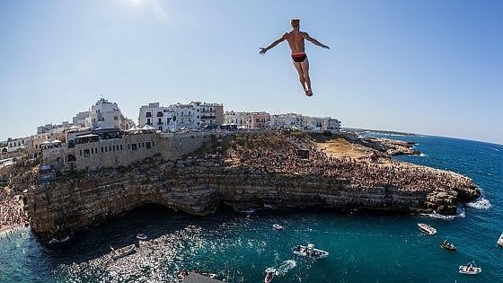 Tuffi, torna lo spettacolo a Polignano: a luglio la nuova tappa dei campionati Red Bull