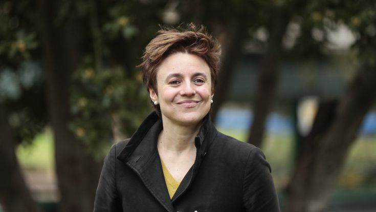 L'intervista.  Michela Cescon: "In clausura con i figli liberi di fare tardi"