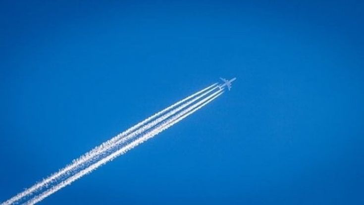 Paura d’inquinare, l’aereo diventa verde per non perdere clienti